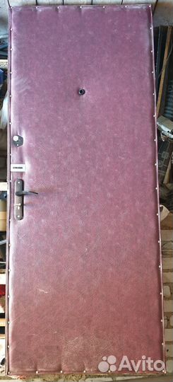 Дверь входная металлическая б/у (с коробкой)