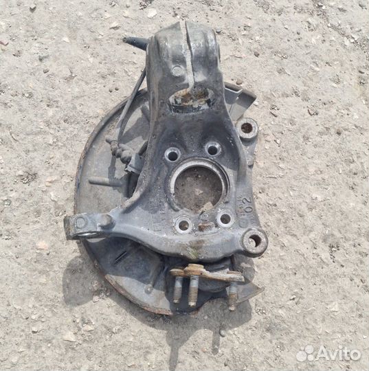 Поворотная цапфа VW Passat B6, B7 CC / Tiguan