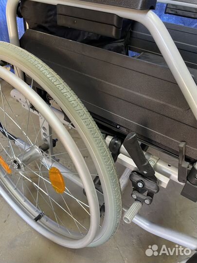 Коляска инвалидная новая