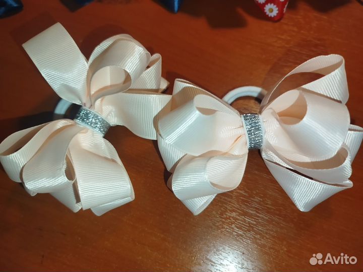 Резиночки для волос ручной работы