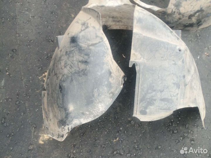Передние подкрылки на volvo xc 90