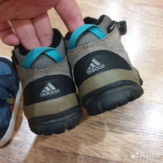 Кроссовки adidas на первые шаги