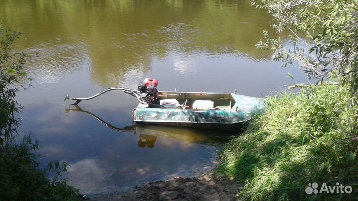 Лодка с мотором