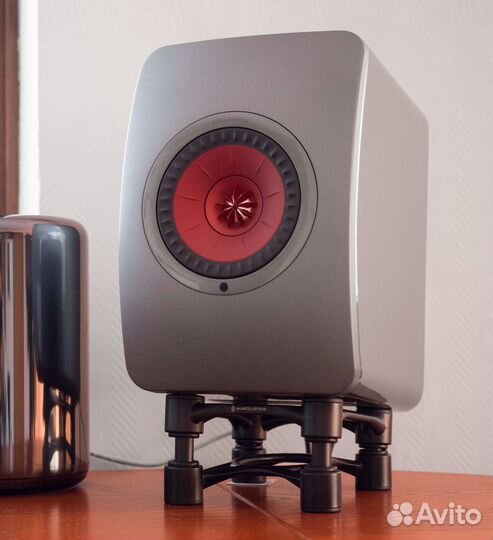 Подставка под акустику IsoAcoustics Aperta 200