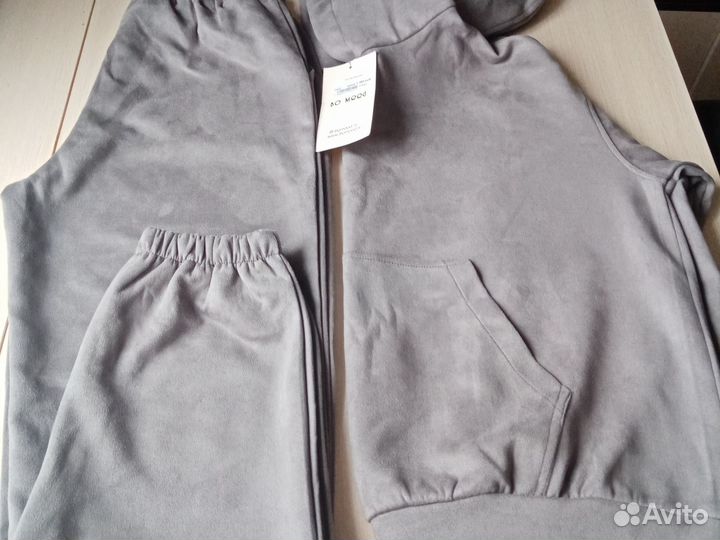 Спортивный костюм женский новый