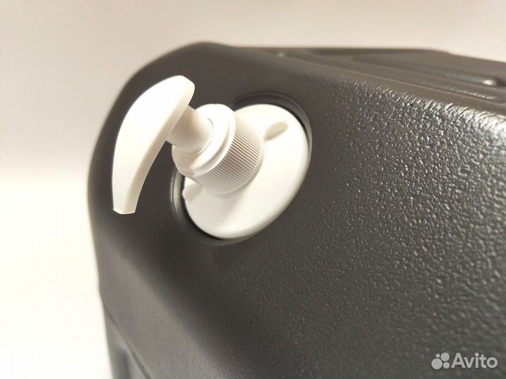 Бак 30л черный (рукомойник) без крепежа