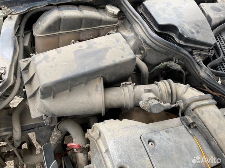 Корпус воздушного фильтра Mercedes W210