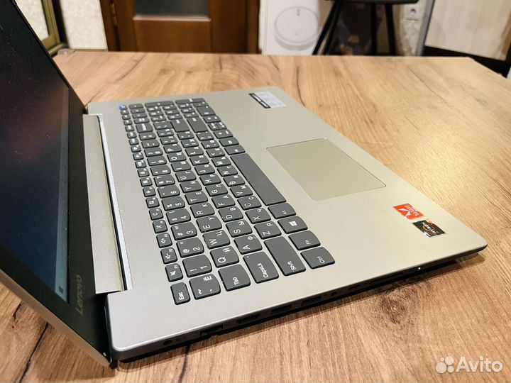 Lenovo 15.6