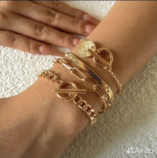 Браслеты в ассортименте