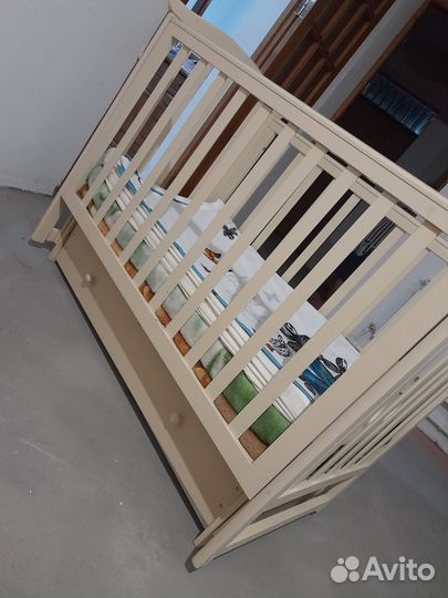 Детская кроватка
