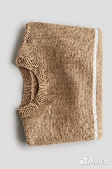 Свитер от бренда Н&М