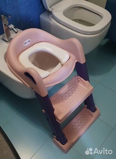 Детское сиденье на унитаз со ступенькой