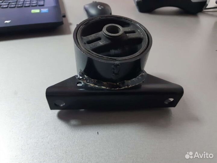 Подушка двигателя mitsubishi