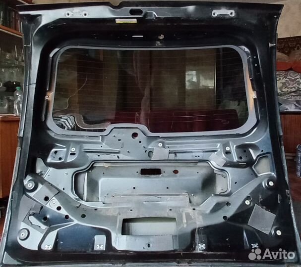 Дверь багажника Chrysler Grand Voyager