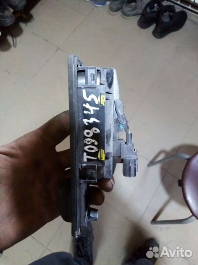 Кнопка богажника киа спортедж