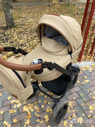 Продам коляску 3 в 1