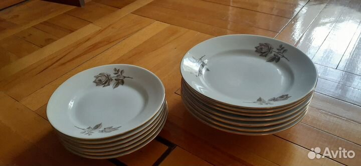 Фарфоровые тарелки