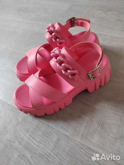 Босоножки для девочки 35