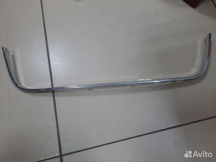 Молдинг решетки радиатора Jetta 1K08531012ZZ