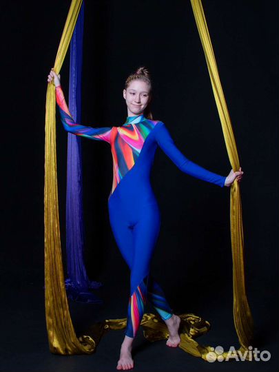 Спортивный комбинезон