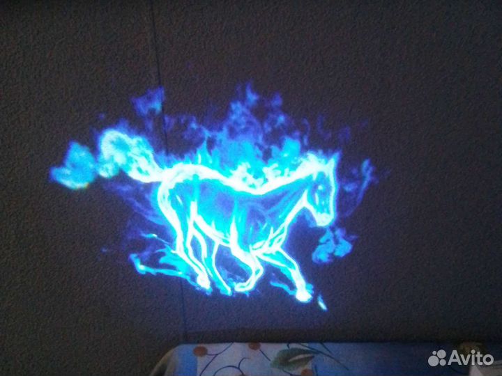 Мини проектор новый