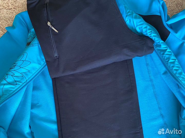 Спортивный костюм женский