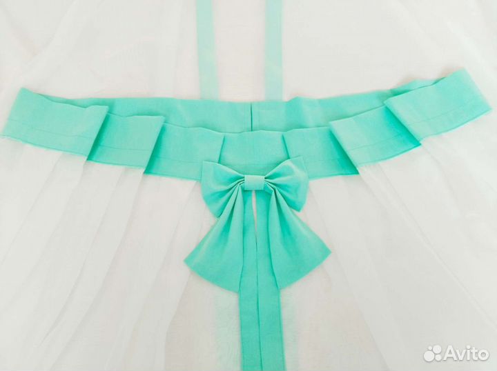 Новый комплект на выписку, в кроватку