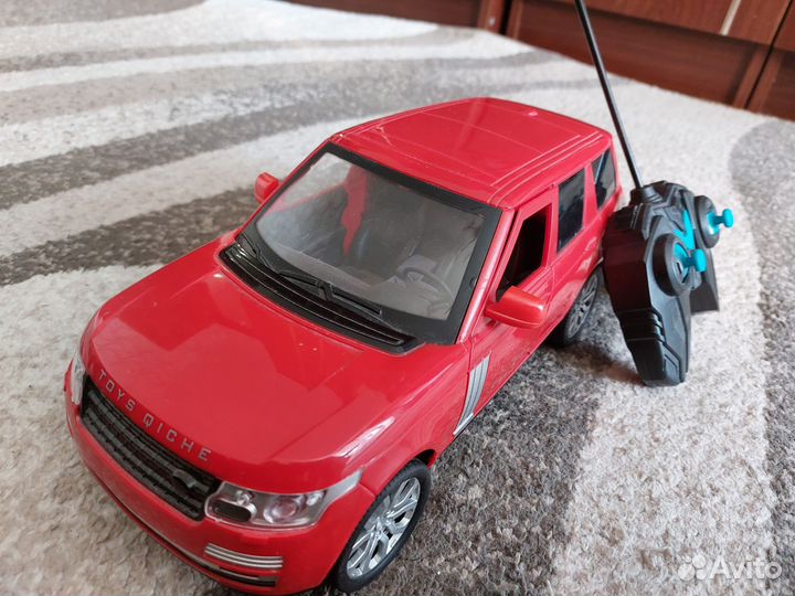 Игрушечная машина,на аккумуляторе состояние новой