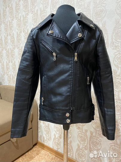 Куртка на девочку