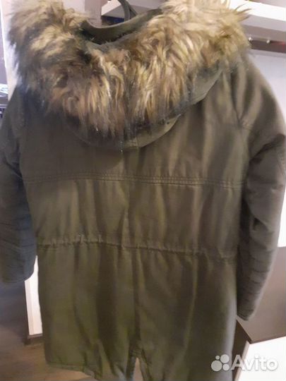 Продам парку женскую