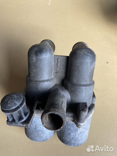 Клапан печки Мерседес 124 1990 год