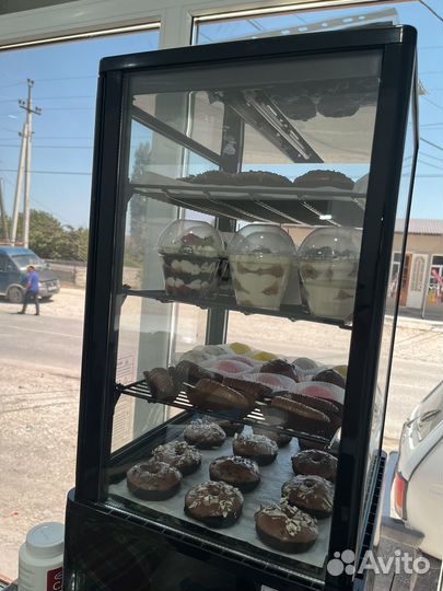 Холодильник витрина