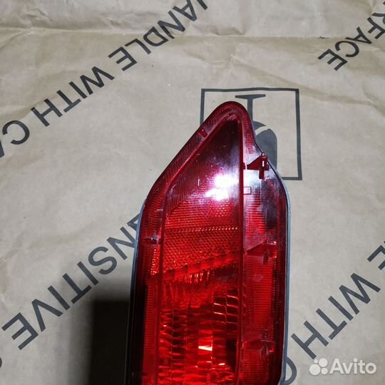 Фонарь в задний бампер левый тойота рав 4 V40