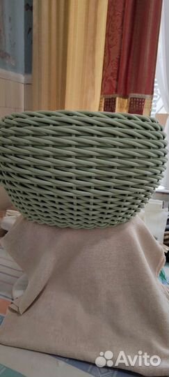 Кашпо из искусственного ротанга