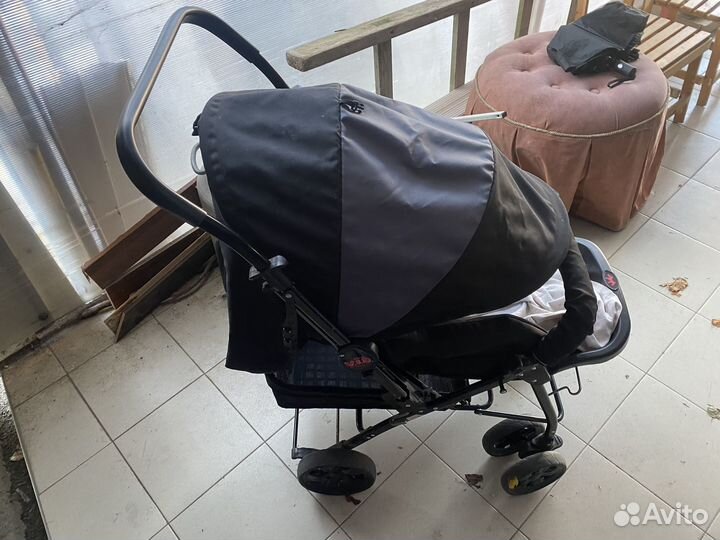 Каляска прогулочная