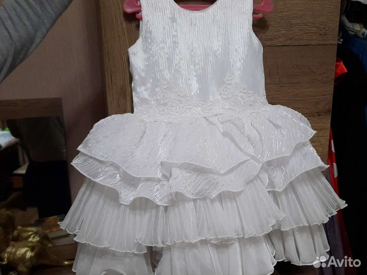 Платье нарядное для девочки 100 см
