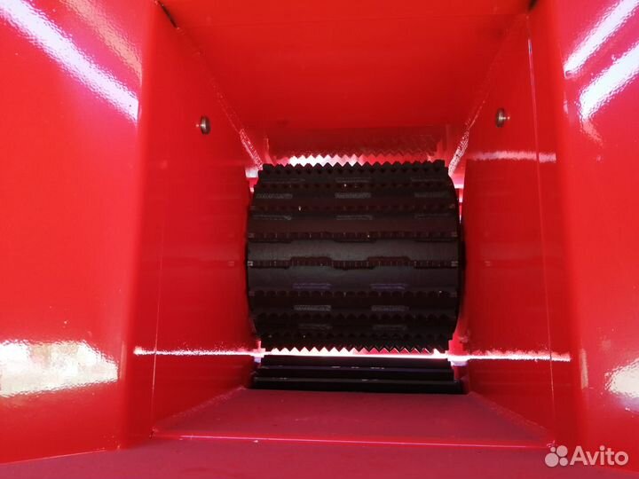 Прицепной измельчитель древесины моби 300