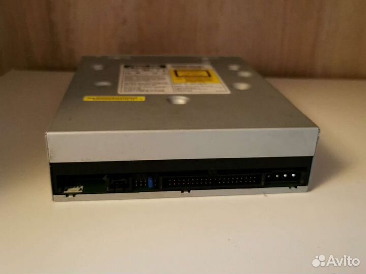 DVD-RW привод IDE (PATA)