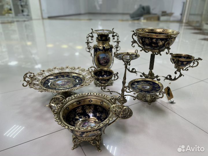 Ваза для фруктов на ножке бронза