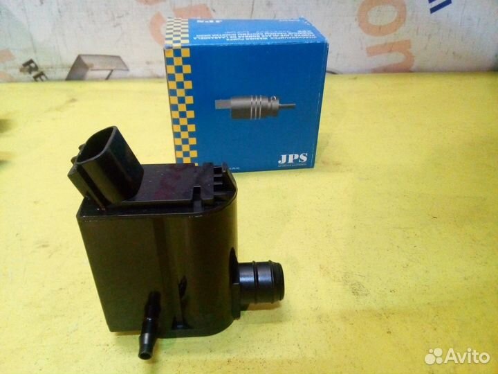 Мотор стеклоомывателя новый Toyota 85330-10290