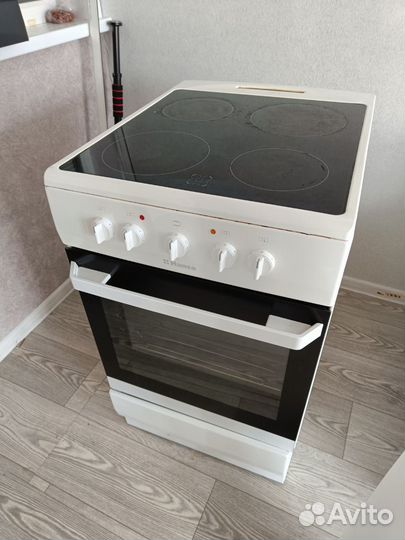 Плита электрическая Hansa