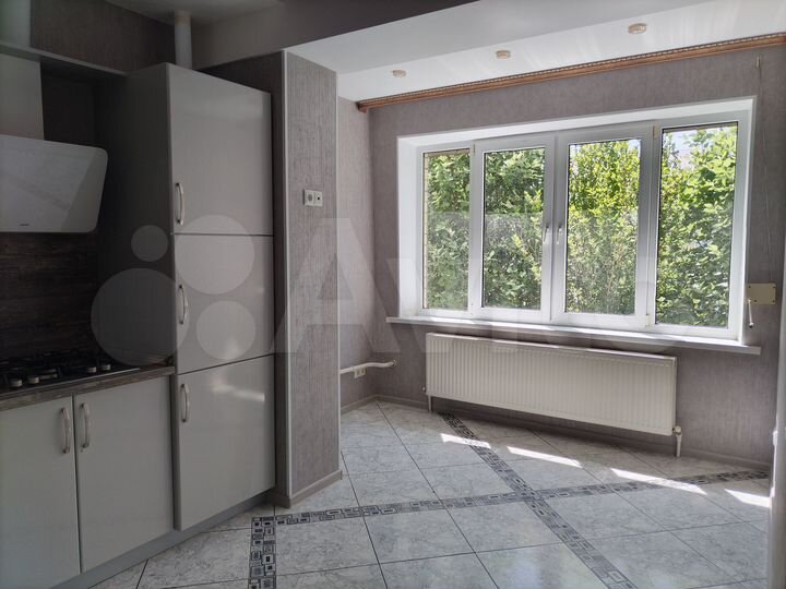 3-к. квартира, 74,2 м², 1/3 эт.