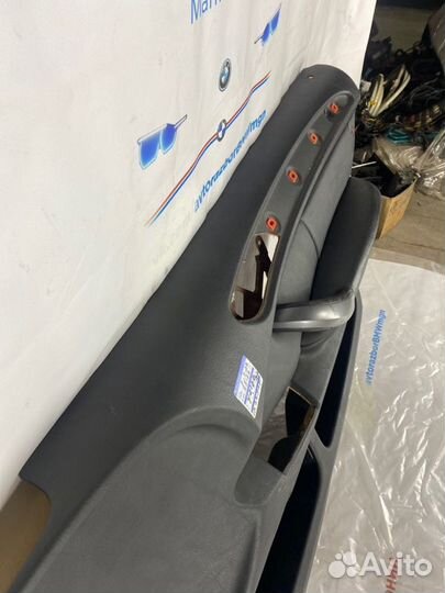 Дверная карта передняя правая Bmw X5 E53 M54B30