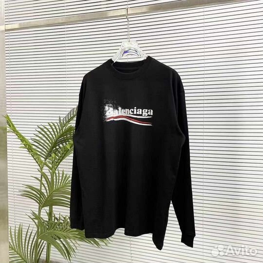 Свитшоты Balenciaga