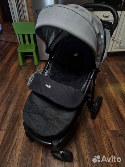Коляска joie