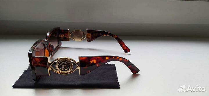 Солнцезащитные очки женские