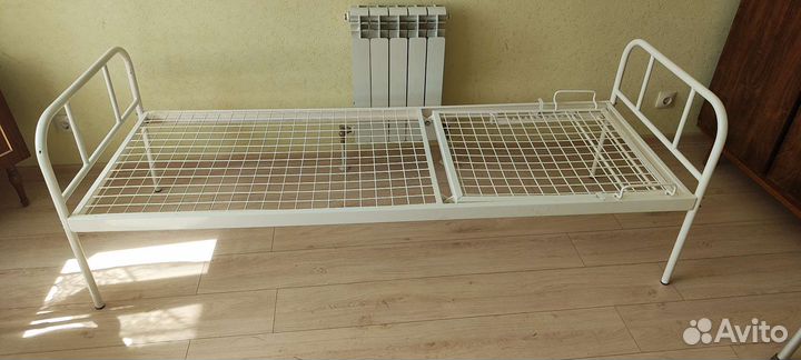 Кровать металлическая односпальная медицинская
