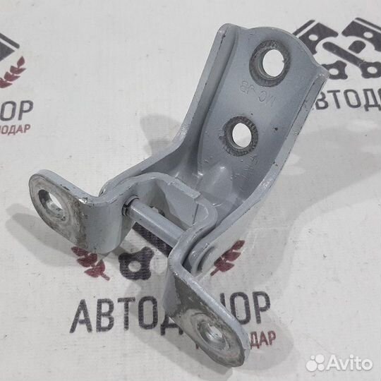 Петля двери верхняя передняя левая Hyundai Solaris