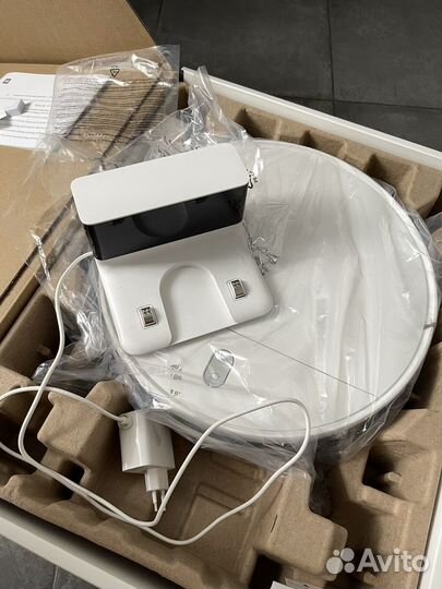 Робот-пылесос с функцией влажной уборки Mi