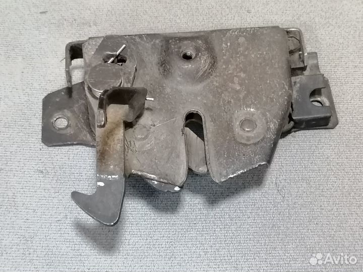 Замок капота Mitsubishi Mirage 1986-1991